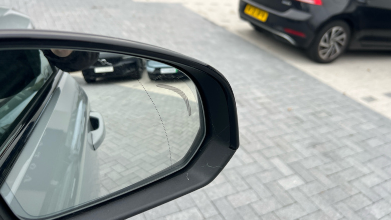 Volvo XC40 2.0 B3P Ultra Dark 5dr Auto Petrol Estate